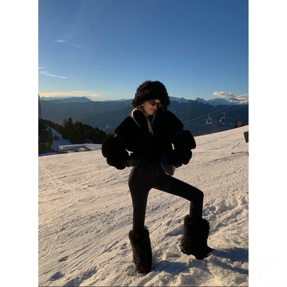 GOLDBERGH BIRD BUCKET HAT IN BLACK - Picture 9 of 16